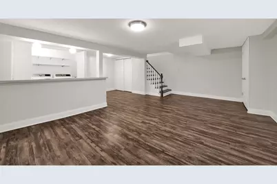 2006 W Farwell Avenue, Chicago, IL 60645 - Photo 18