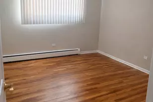 8828 N Leslie Ln, Des Plaines, IL 60016 - Photo 6