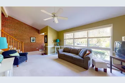 2774 Crawford Avenue, Evanston, IL 60201 - Photo 4