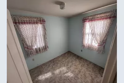 906 40th Street Court, Moline, IL 61265 - Photo 10