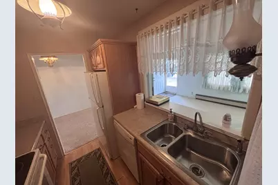 906 40th Street Court, Moline, IL 61265 - Photo 6