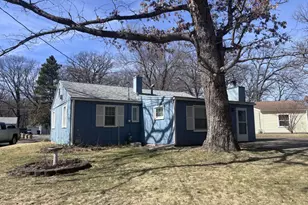 906 40th St Ct, Moline, IL 61265 - Photo 18