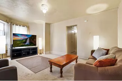 7 S Cagwin Avenue, Joliet, IL 60436 - Photo 2