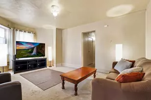 7 S Cagwin Ave, Joliet, IL 60436 - Photo 2