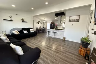 22 Hearthside Dr, Matteson, IL 60443 - Photo 8