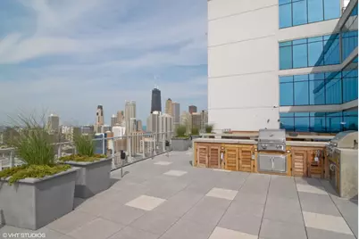 303 W Ohio Street #3702, Chicago, IL 60654 - Photo 14