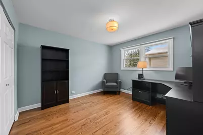 1919 N Pinetree Drive, Arlington Heights, IL 60004 - Photo 14