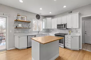 722 24th Ave Ct, Moline, IL 61265 - Photo 18