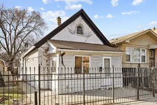 1130 N Hamlin Ave, Chicago, IL 60651 - Photo 2