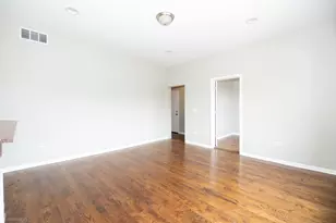 4326 S Calumet Ave, Chicago, IL 60653 - Photo 4