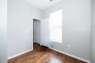 4326 S Calumet Ave, Chicago, IL 60653 - Photo 10