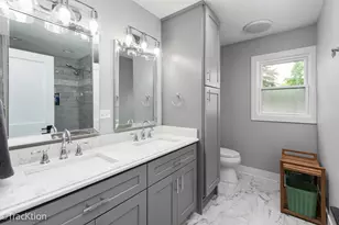 309 White Oak Dr, Naperville, IL 60540 - Photo 16