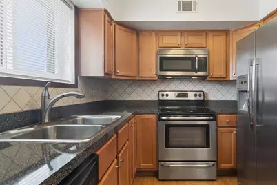 129 W Brandon Court #D14, Palatine, IL 60067 - Photo 6