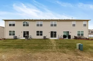 7109 Hidden Green Cir, Fox Lake, IL 60020 - Photo 10