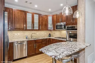 339 W Webster Ave, Chicago, IL 60614 - Photo 4