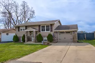 5125 W Margaret St, Monee, IL 60449 - Photo 2