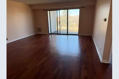 475 Plum Creek Drive #209, Wheeling, IL 60090 - Photo 8