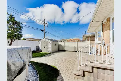 8547 W Saint Joseph Avenue, Chicago, IL 60656 - Photo 26