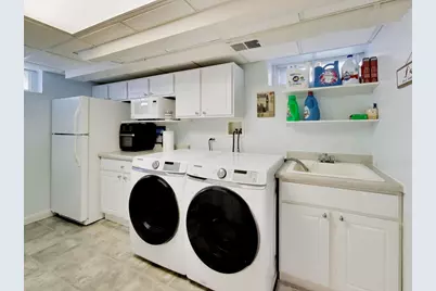 8547 W Saint Joseph Avenue, Chicago, IL 60656 - Photo 24