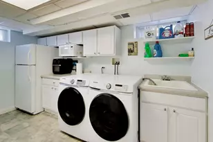 8547 W St Joseph Ave, Chicago, IL 60656 - Photo 24