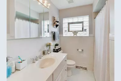 8547 W Saint Joseph Avenue, Chicago, IL 60656 - Photo 12