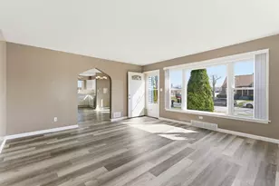 2330 177th St, Lansing, IL 60438 - Photo 4