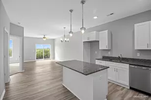 523 S Preston St, Cortland, IL 60112 - Photo 6