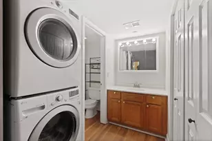 1975 Kenilworth Cir, Hoffman Estates, IL 60169 - Photo 14