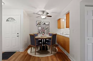 1975 Kenilworth Cir, Hoffman Estates, IL 60169 - Photo 6