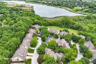 740 Manor Hill Pl, Sugar Grove, IL 60554 - Photo 4