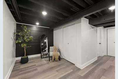 9525 Parkside Avenue, Oak Lawn, IL 60453 - Photo 20