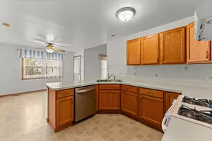 855 Yorkshire Ter, Crete, IL 60417 - Photo 12