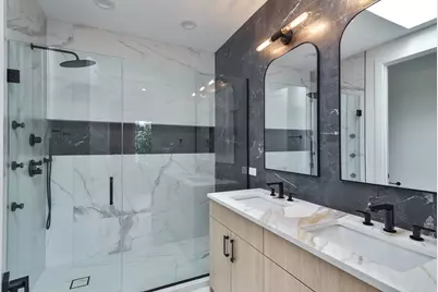 4527 N Keystone Avenue, Chicago, IL 60630 - Photo 14