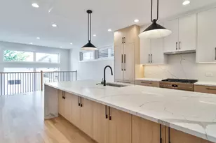 4527 N Keystone Ave, Chicago, IL 60630 - Photo 2