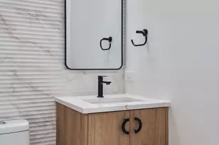 4527 N Keystone Ave, Chicago, IL 60630 - Photo 12