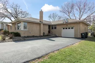 330 S Oak St, Palatine, IL 60067 - Photo 1