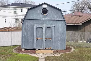 8811 W 92nd St, Hickory Hills, IL 60457 - Photo 24