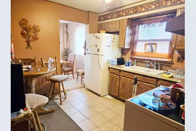 8811 W 92nd Street, Hickory Hills, IL 60457 - Photo 6