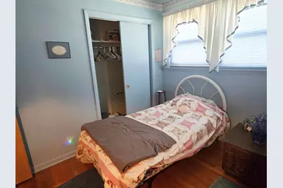 8811 W 92nd Street, Hickory Hills, IL 60457 - Photo 10