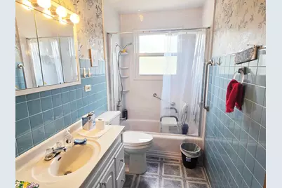 8811 W 92nd Street, Hickory Hills, IL 60457 - Photo 12