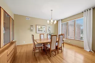 9480 Nicklaus Ln, Crystal Lake, IL 60014 - Photo 4