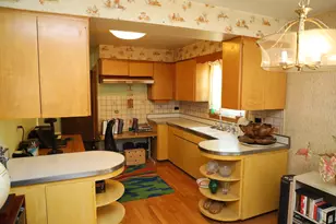 509 Granville Ave, Bellwood, IL 60104 - Photo 8