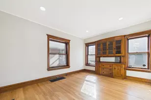 226 N Austin Blvd, Oak Park, IL 60302 - Photo 8