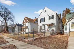 1012 N Court St, Rockford, IL 61103 - Photo 2