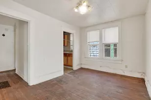 1012 N Court St, Rockford, IL 61103 - Photo 4