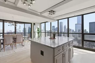 10 E Ontario St, Chicago, IL 60611 - Photo 4