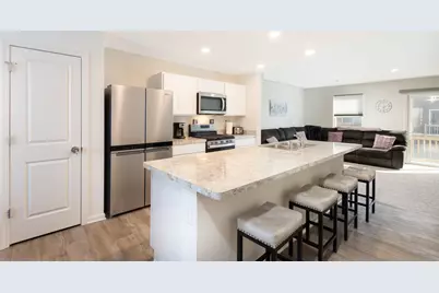 818 Briar Glen Court, Hampshire, IL 60140 - Photo 2