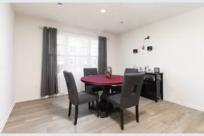 818 Briar Glen Court, Hampshire, IL 60140 - Photo 6