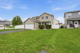 797 Kyle Ct, Braidwood, IL 60408 - Photo 2