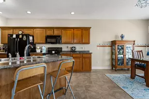 2315 Milan Ct, Champaign, IL 61822 - Photo 8